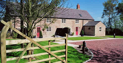 Front view of The Red Barn, photography by Jane Ellis